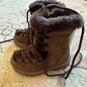 GAP Toddler Winter Boots